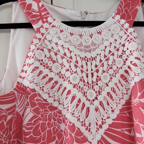 NWT PAPPAGALLO | Embroidered Scuba Sheath - Picture 4 of 6